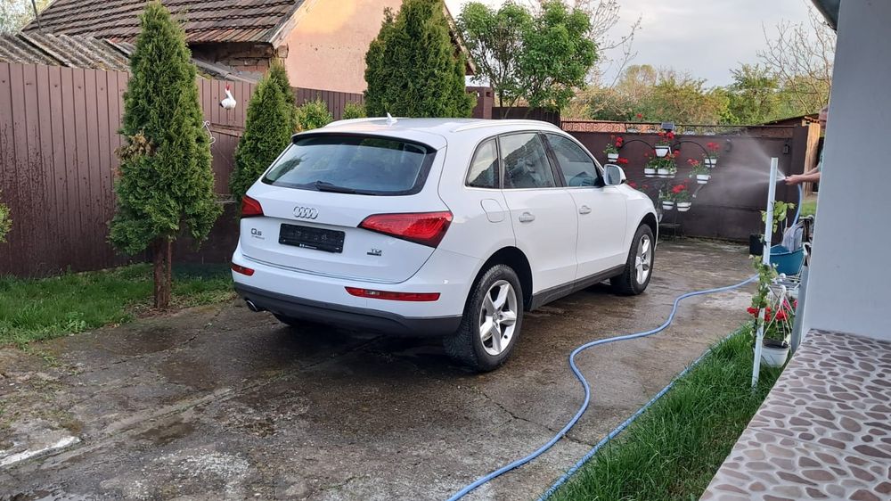 Vand Audi Q5/ Quattro 4×4/ 2.0 Diesel 190 cai /Automat/Euro 6/2015