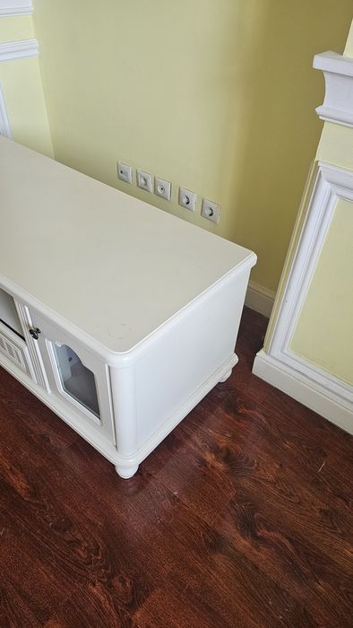 Продам тумбочку под телевизор