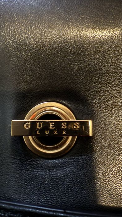 Оригинална чанта GUESS Luxe