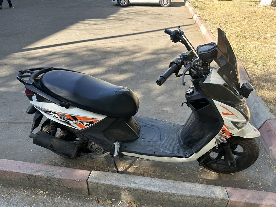 Продам скутерт самурай 2
