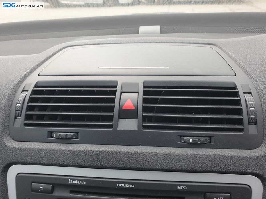 Gura Grila Aer Aerisire Ventilatie Bord Centrala Skoda Octavia 2 2004 - 2013 [C4109]