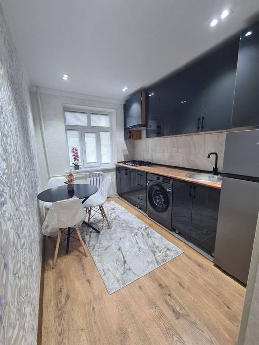 Чиланзар 2. Аллея Гагарина. 1/1/4 кирпич Евро