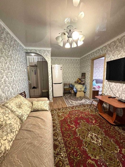 Продам 3- ком квартиру район Уют