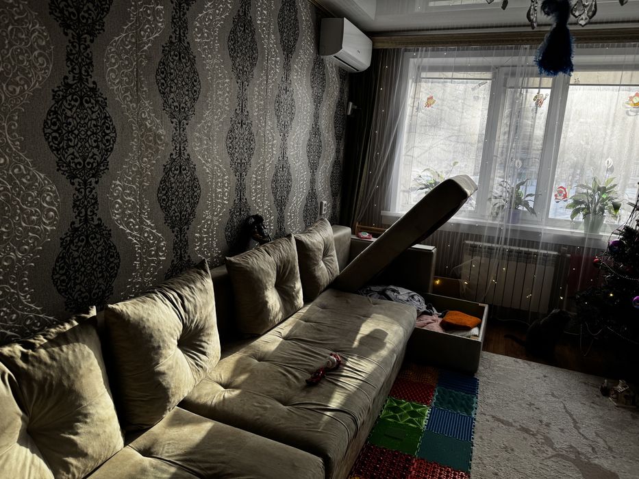 Продам диван. Срочно!