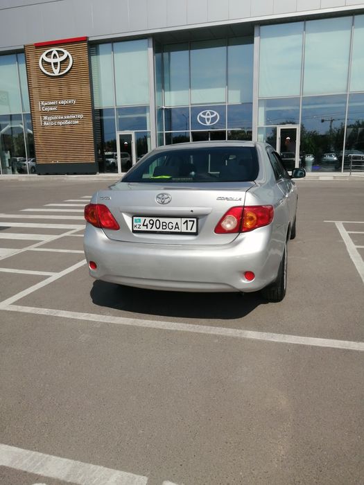 Автомобиль каролла