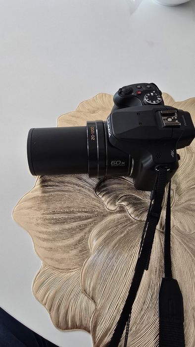 Panasonic Lumix DC-FZ82