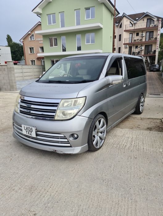 '05 Nissan Elgrand (E51) 3.5i 24V 4WD (240 HP) Rider Autech