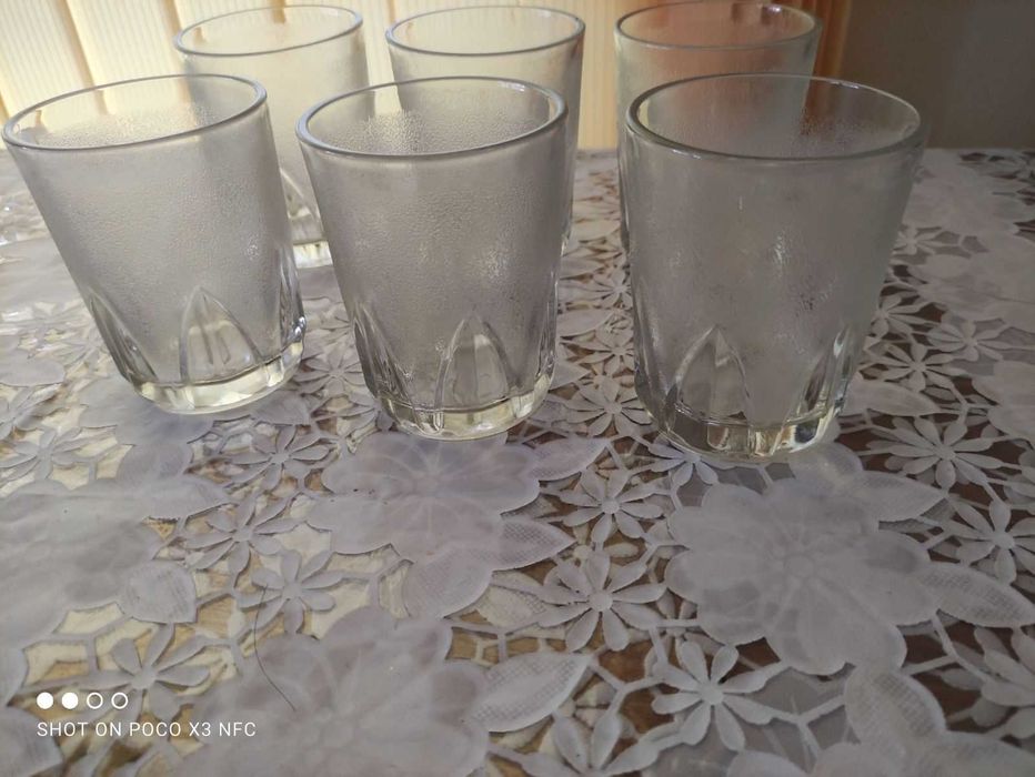 Чинии,чаши и всякаква посуда-25лв.