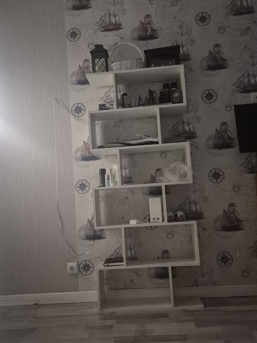 Стильный стеллаж