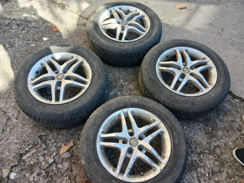 Джанти със зимни гуми Alfa Romeo MOMO