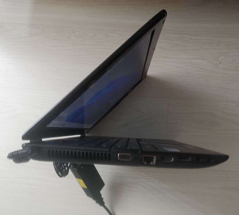 Acer Aspire 5336 15.6" Лапроп, Intel Core T3500 х 2.1GHz 4GB RAM 320GB