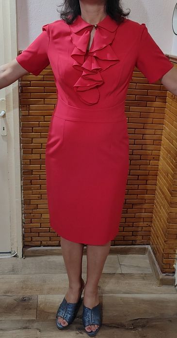 Rochie noua de zi, culoarea rosie