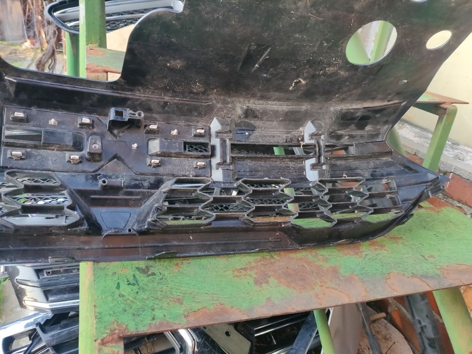 Предна Решетка за Dacia Sandero/ ляв Фар/ и Броня/   2024 г.