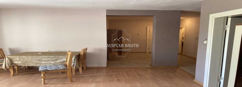 Двустаен обзаведен в Центъра