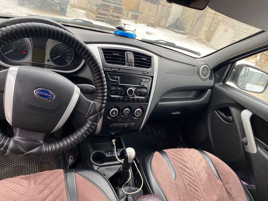 Машина датсун продаётся.