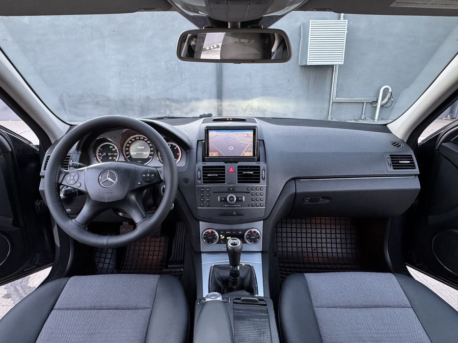 Mercedes-Benz C200 CDI Diesel 2011 Blue-Efficiency LED Avantgarde