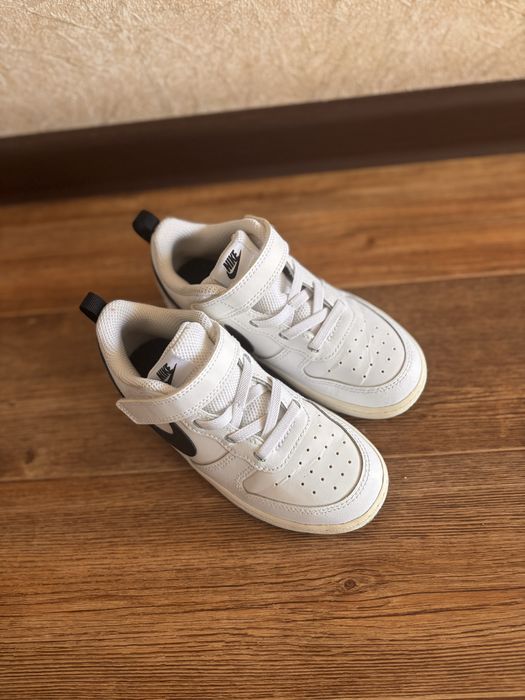 Продам оригинальные детские кроссы от Nike
