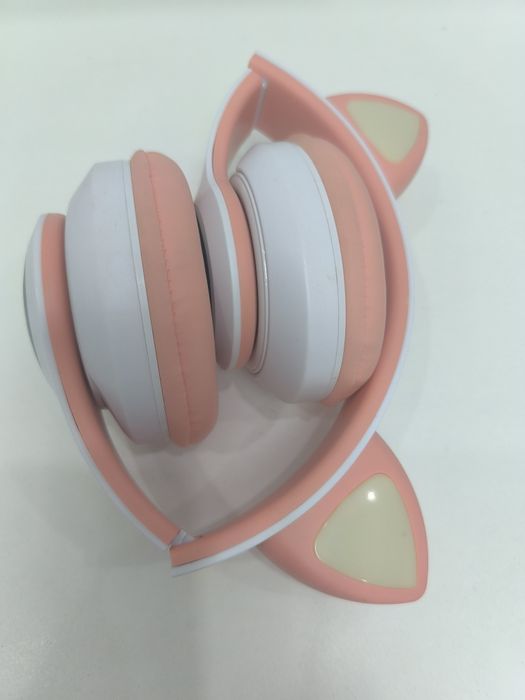 Продается Наушник,в отличном состоянии.Цена - 2000т