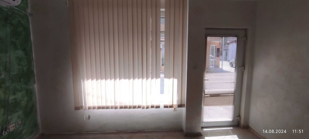 Дава се под наем Офис в Варна, Колхозен пазар - 43 кв.м за 255 € - Снимка #1