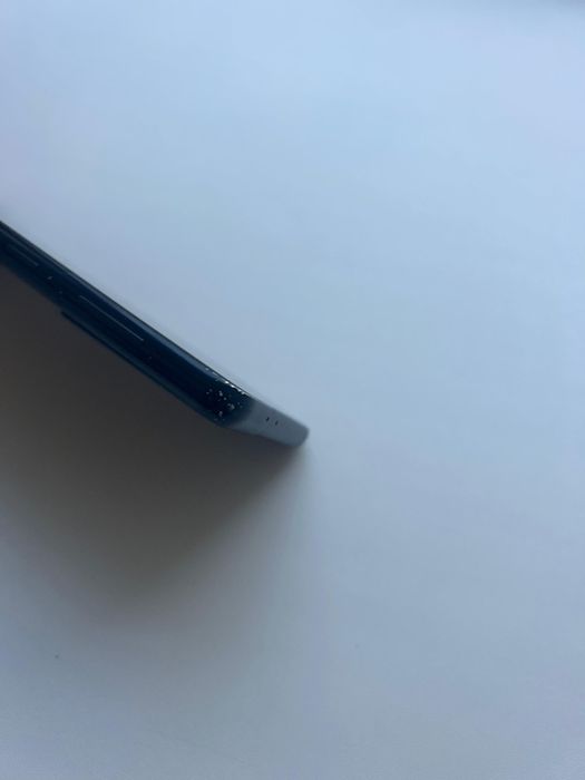 Samsung S21+ на 128гб.