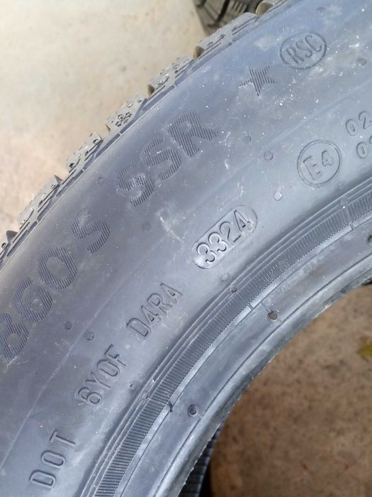 2 Нови зимни гуми 205/55 R16 Continental WC TS860S * SSR RUNFLAT 91H