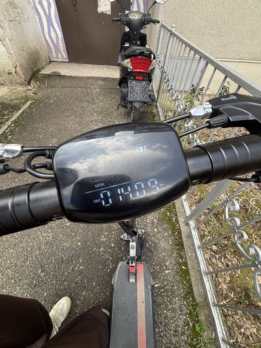 Электро самокат продаю