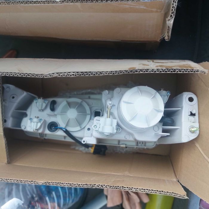 Фары мазда 626 новый китай. Пара