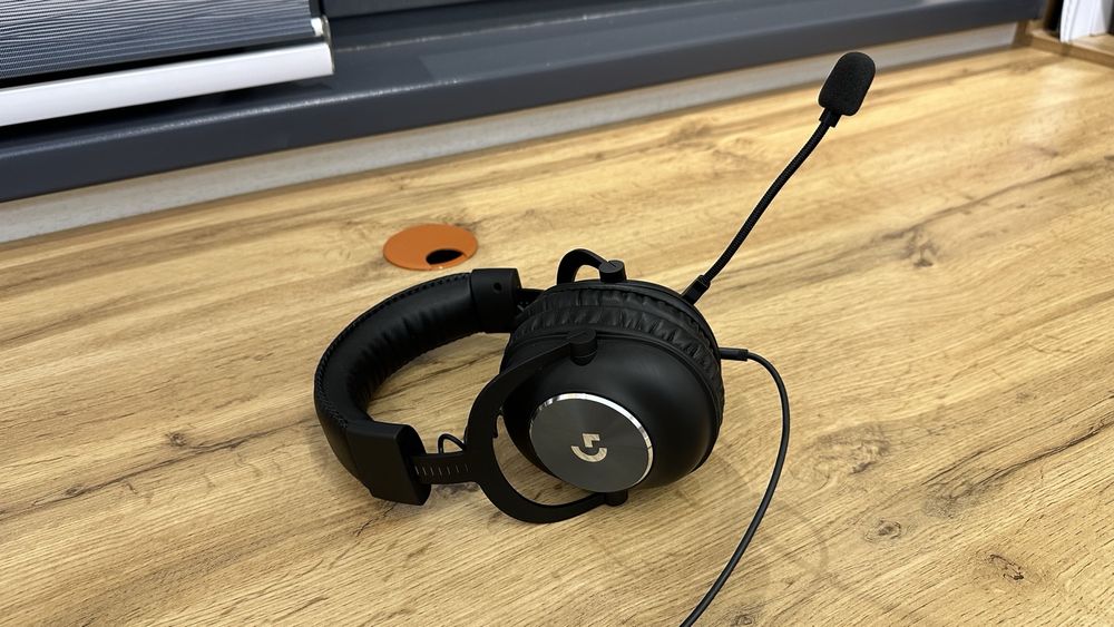 Наушники и мышь Logitech, механическая клавиатура