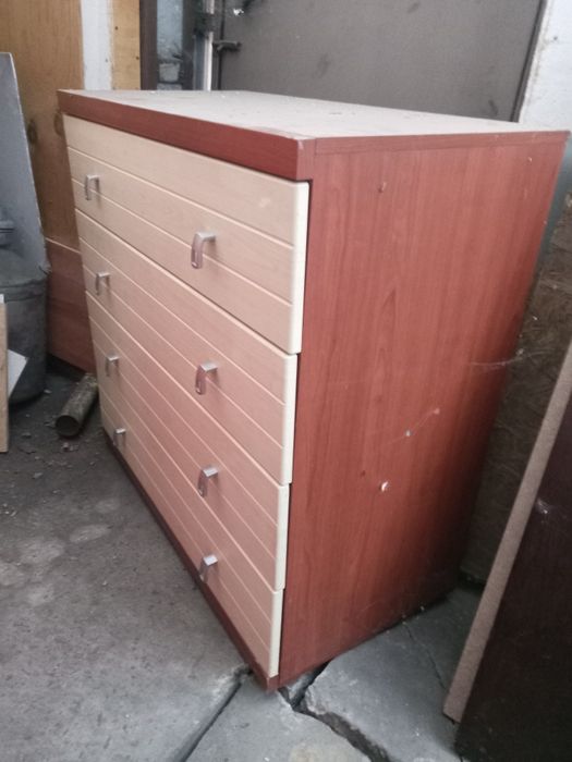 Комод с зеркалом