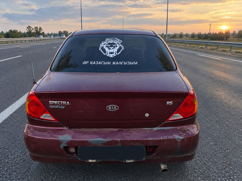 Продаю машину Kia spectra