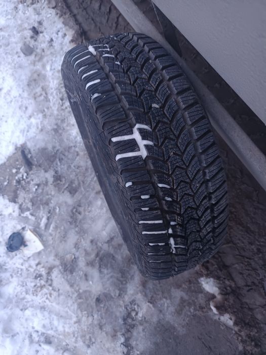 Salut vând 4 cauciucuri iarnă vară m+s  cu dimensiunea 195 55 16