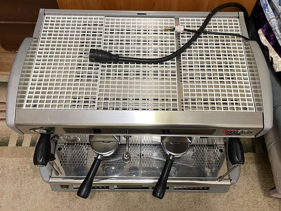 Профессиональная Кофемашина