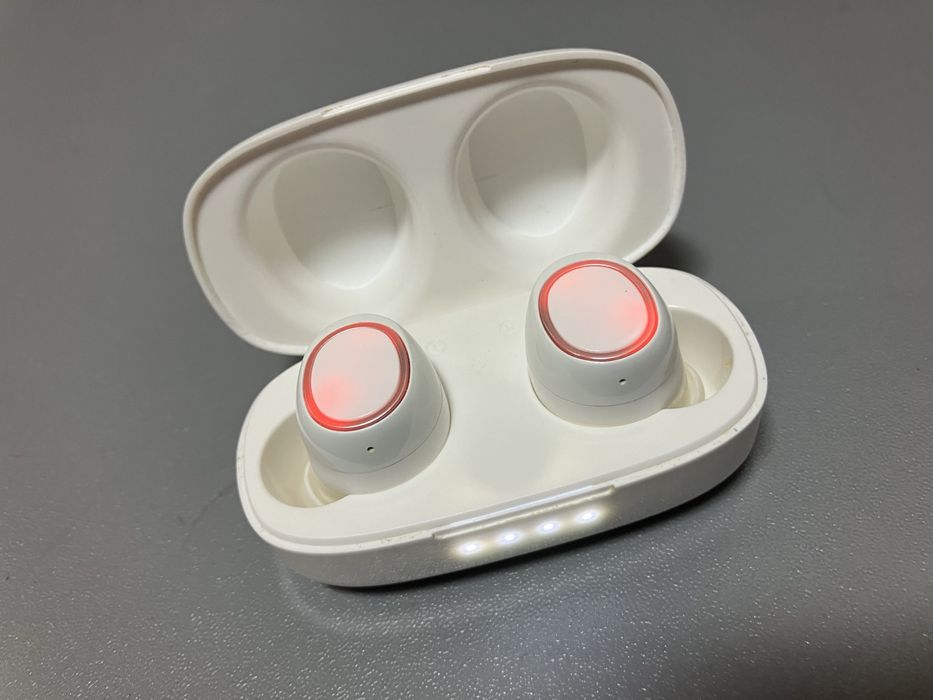 Amazon basic блутут слушалки.