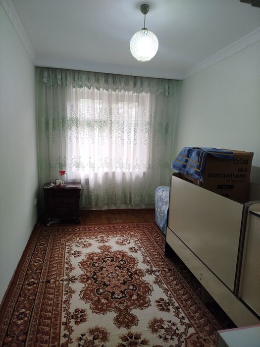 Ijaraga kvartira beriladi Sagdiyana machit olda 3 xona 2 etaj zur uy