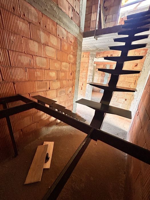 Scari metalice, structura pentru scara de lemn