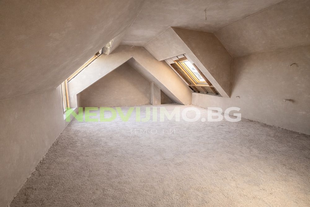 Продава се Тристаен апартамент в Варна, Генералите - 217 кв.м за 807 €/кв.м - Снимка #12