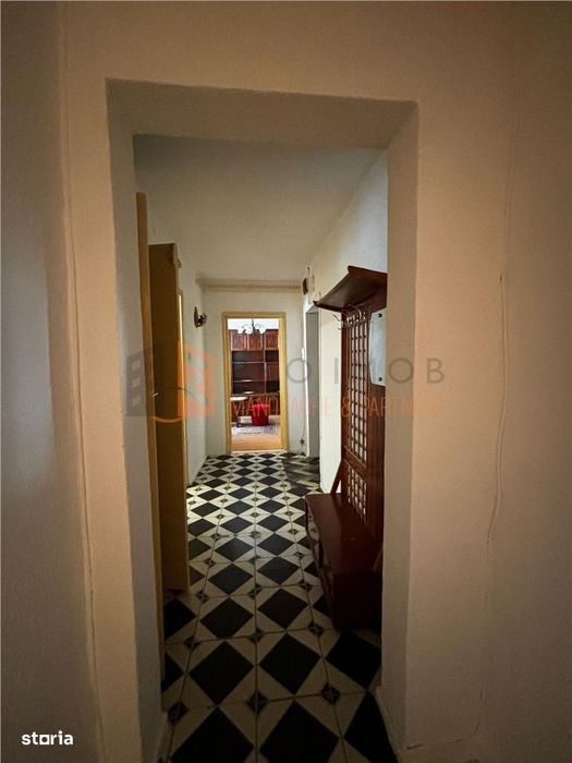 Apartament 3 camere cf 1 semidecomandat  zona Unirii Sud