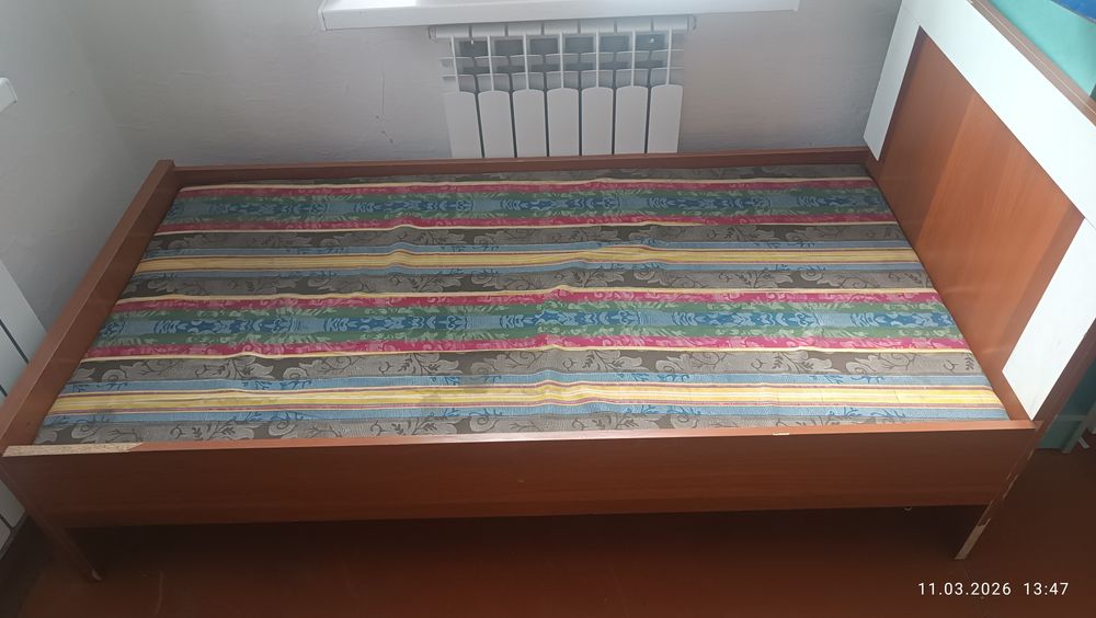 Кровати детские и раскладушка