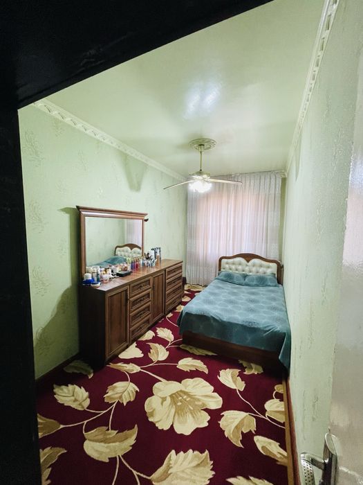 Продается 2-х переделана в 3-х комнатную квартиру