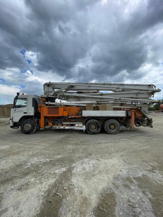 Auto pompa  beton Mecbo 37 m