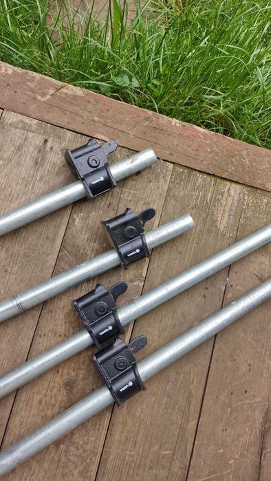 Set 4 Menghine Tâmplărie pe Țeavă (Pipe Clamps) VOREL - NOI, nefolosite