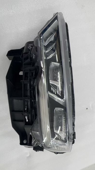 Фара передняя левая Haval H6