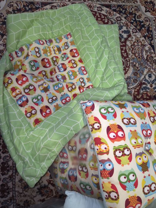 Отдам подушки в кроватку