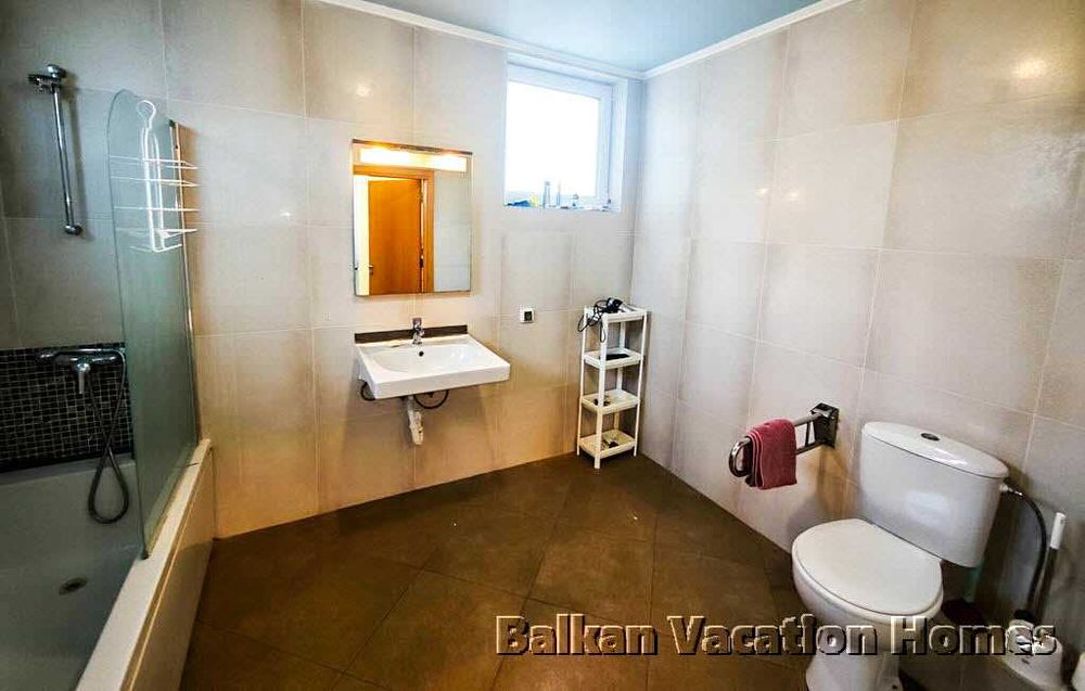 Просторна луксозна къща в Боровец близо до Варна