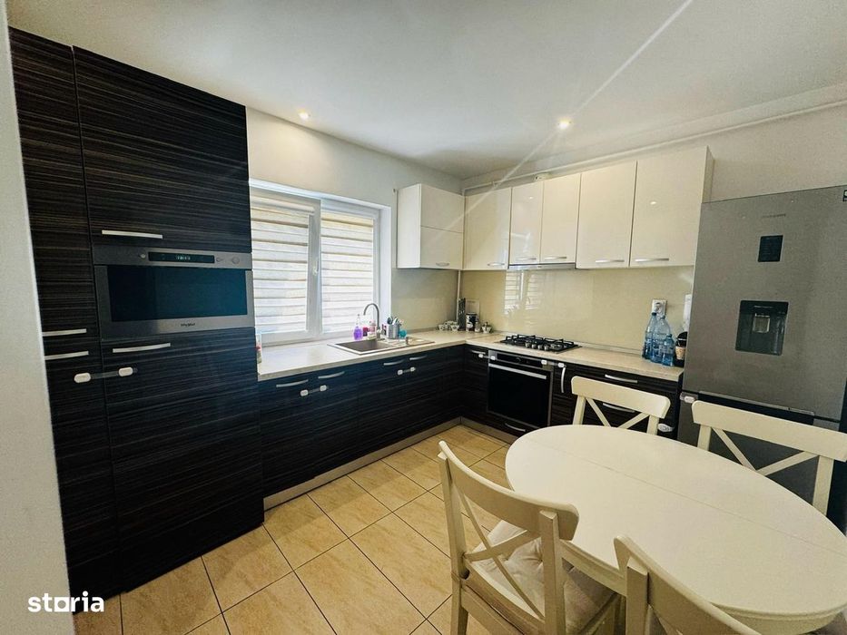 COSMOPOLIS - Apartament cu 3 camere, mobilat si utilat.