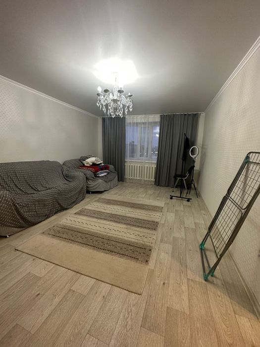 На подселение девушке , в центре города , возле Таира