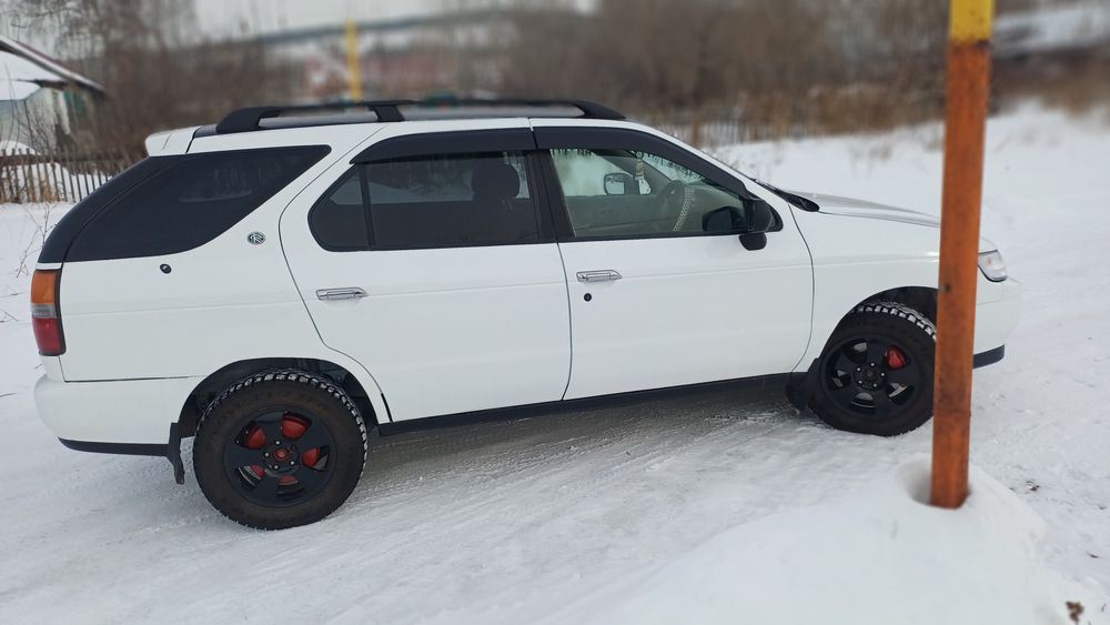 Nissan Rnessa Quattro