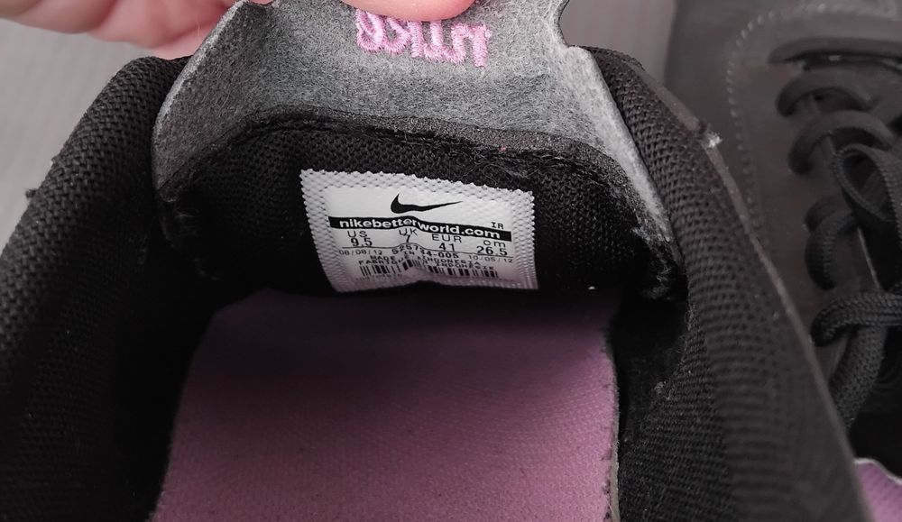 Дамски черни маратонки