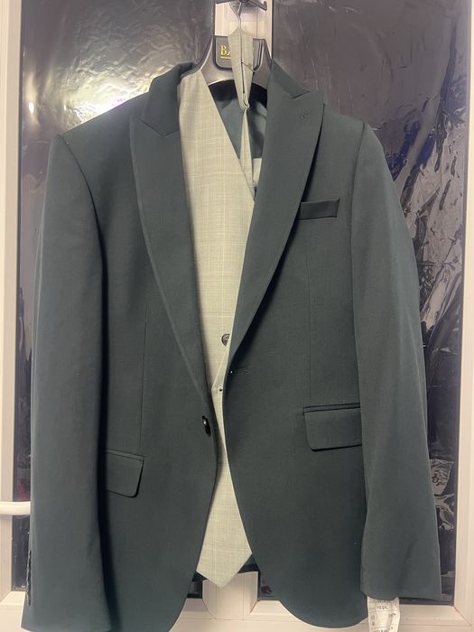 Costume barbati de vanzare