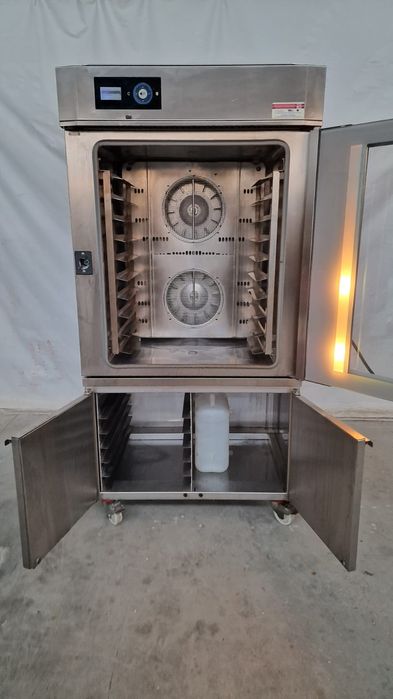 Немски конвектомат-фурна Wieseu със стойка и пароуловител